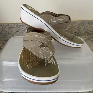 Clark’s Platform Wedge Thong Sandal - 6M